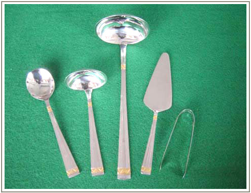 青青草原成人网餐具006