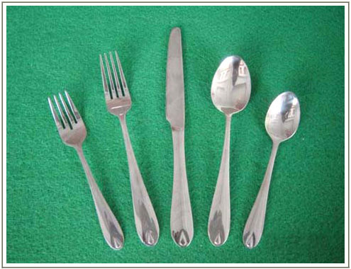 青青草原成人网餐具008