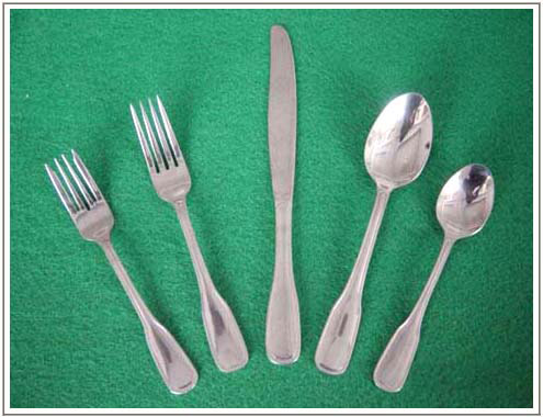 青青草原成人网餐具009